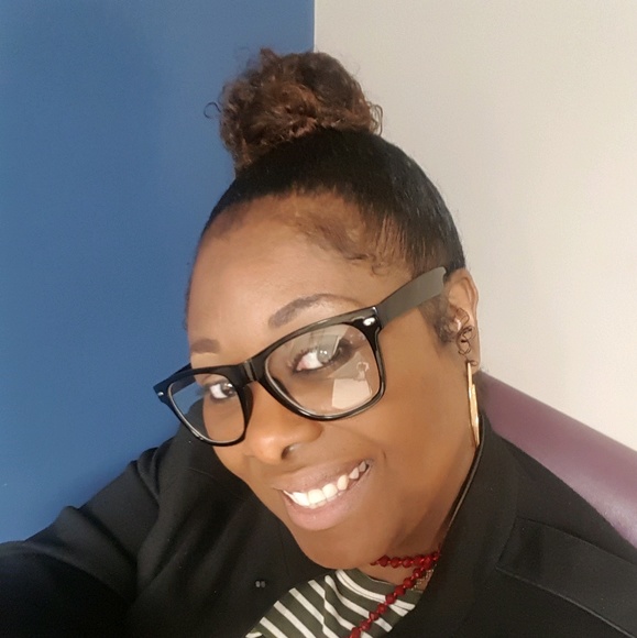 Meet your Posher, Letisha - Picture 1 of 1